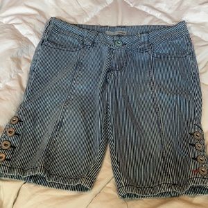 Jean shorts Bermuda length railroad type stripes